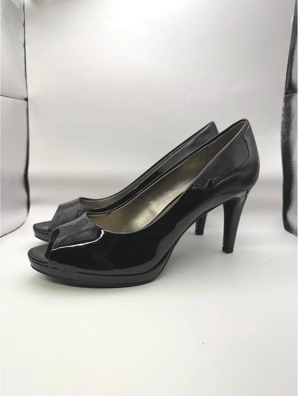 Bandolino Rainaa Black Patent Leather Peep Toe High Heels 8.5